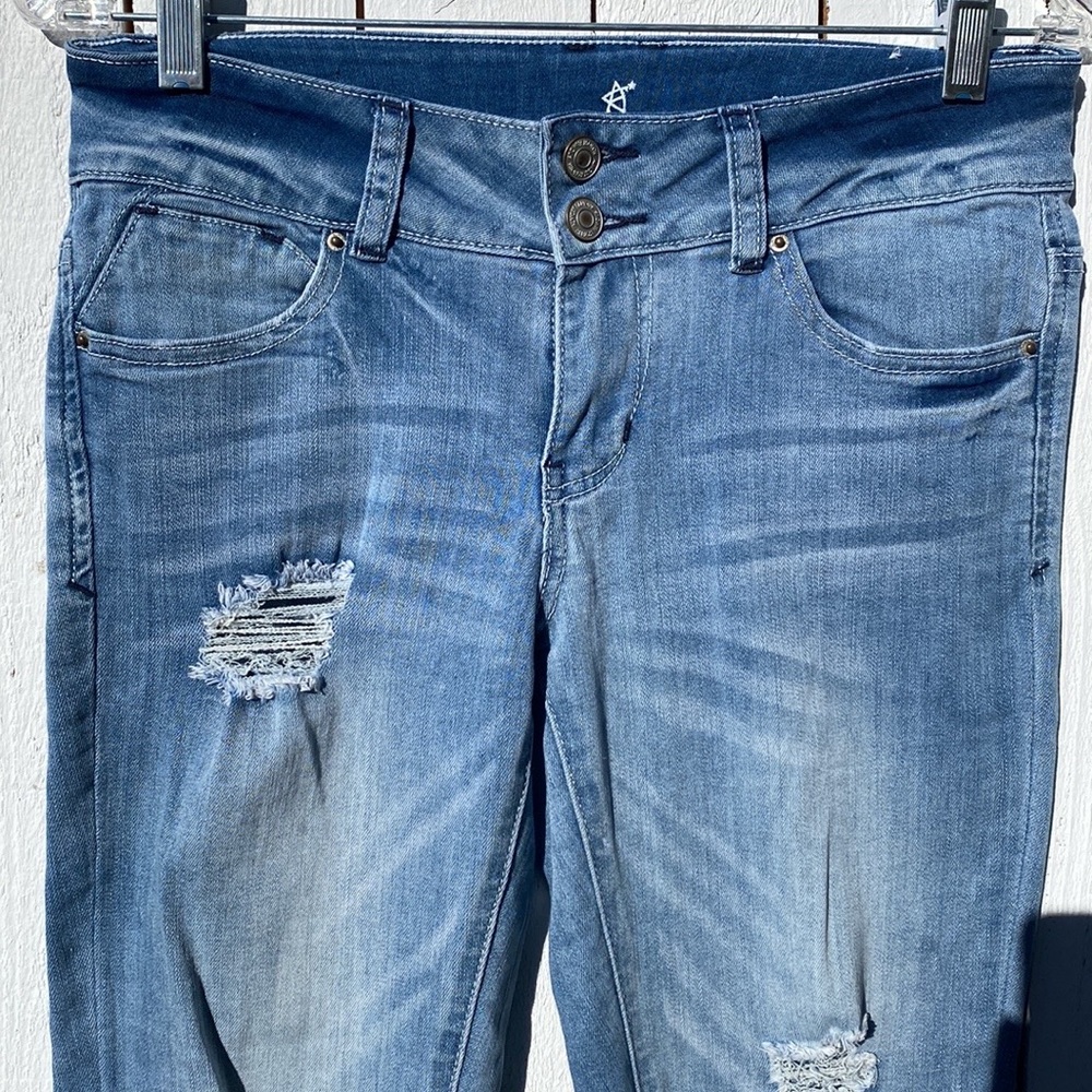 Almost Famous Jeans - Picture 2 of 6